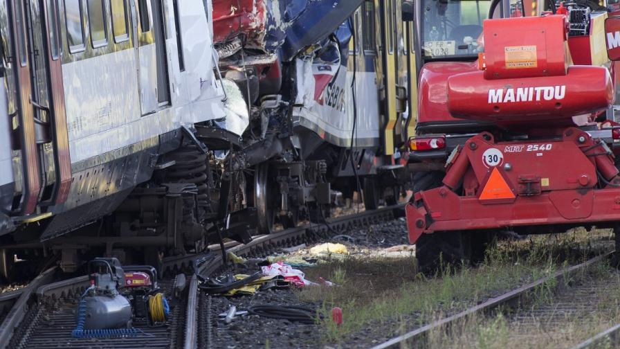 Два влака се сблъскаха северно от Цюрих, има ранени
