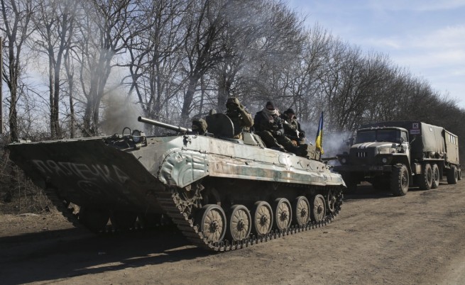 Киев: Ще изтеглим тежките оръжия едва след пълно прекратяване на огъня