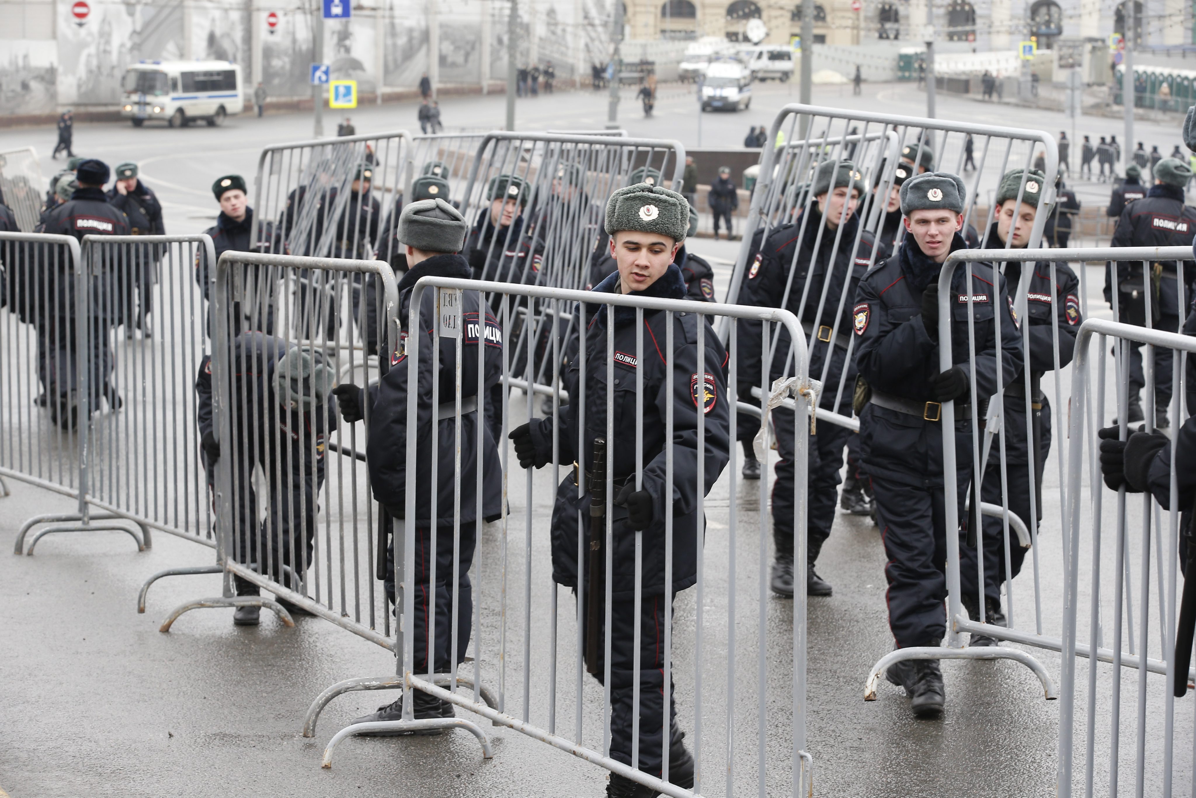 Полиция охранява цялата проява