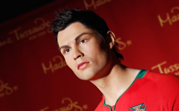 Роналдо пращал фризьора си да реше восъчната му фигура