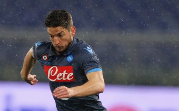 Мертенс чака нов договор с Наполи