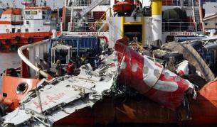 Спират издирването на жертви от катастрофата в Яванско море