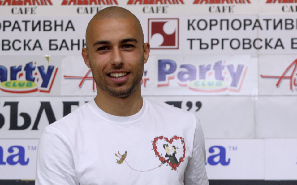 Най-титулуваният играч на Локомотив Пловдив в момента Момчил Цветанов, подкрепи