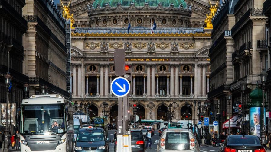 Париж ограничава наполовина автомобилния трафик