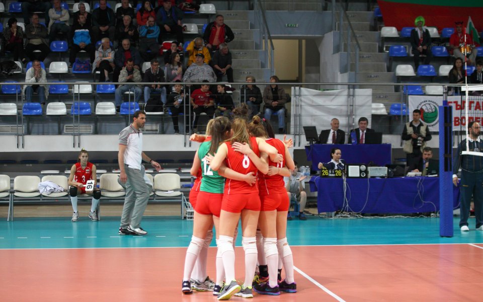 България стартира Евроволей 2015 за девойки срещу Чехия в Пловдив