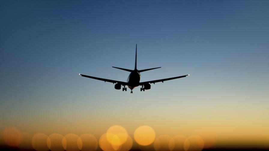Изтребители придружиха самолет до Ню Йорк заради заплахи