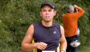 Пилотът Лубиц е посетил дузина лекари за две години