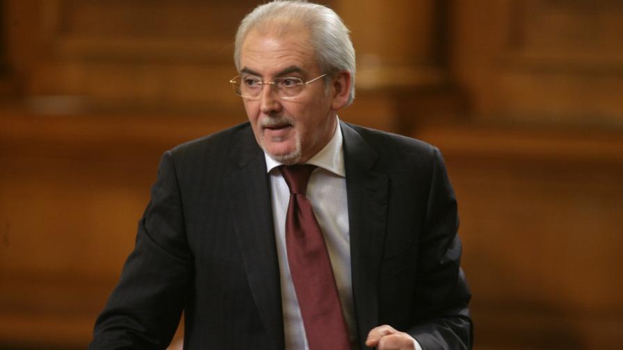 Лютви Местан и Радан Кънев влязоха в задочен спор в парламента