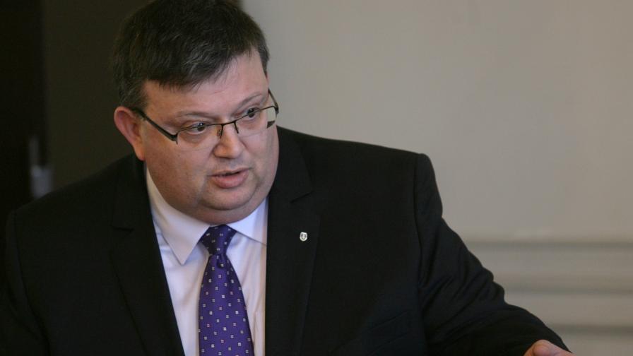 Цацаров против идеята НС да сменя главния прокурор