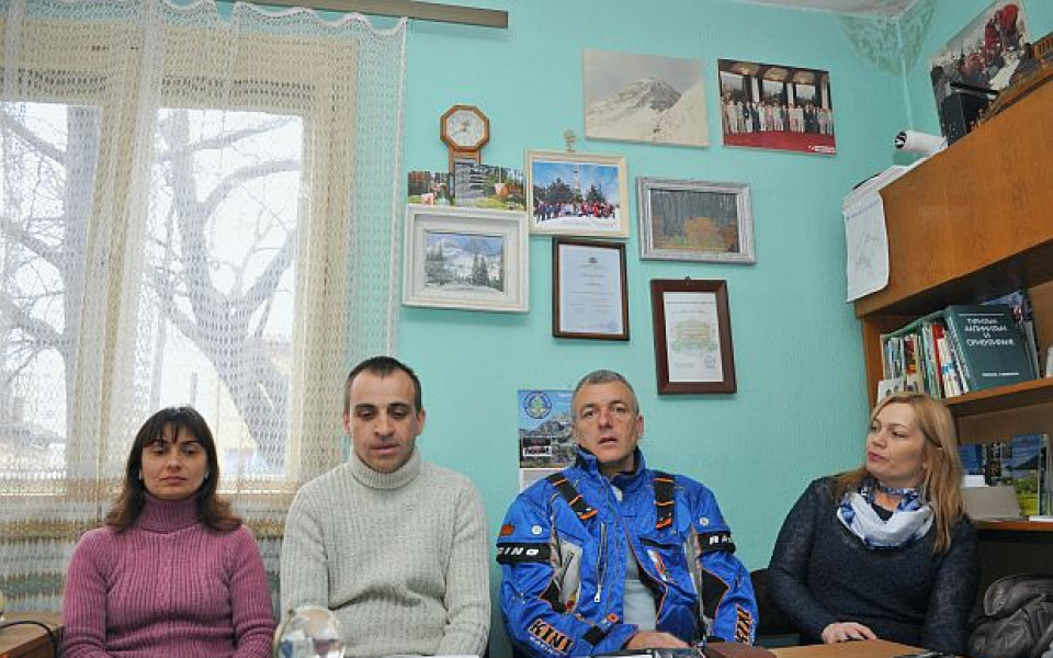 Топка на Лудогорец от ШЛ – сред наградите на Великденски крос в Разград