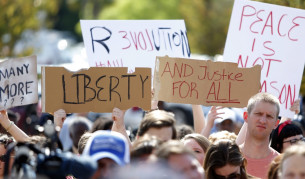 Мнозина излязоха на протест в град Норт Чарлстън