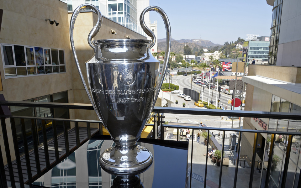 Трофеят на Шампионската лига изнесен в събота за 6 часа пред НДК