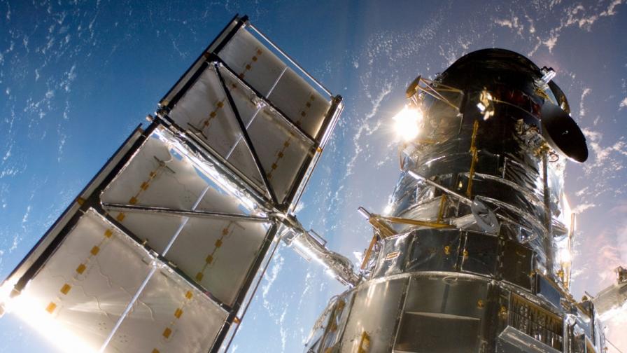 Телескопът "Хъбъл" отбелязва 25-годишен юбилей