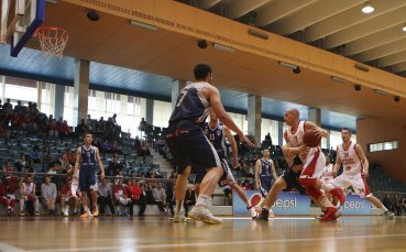 Лукойл-Академик и Балкан почнаха с победи в плейофите