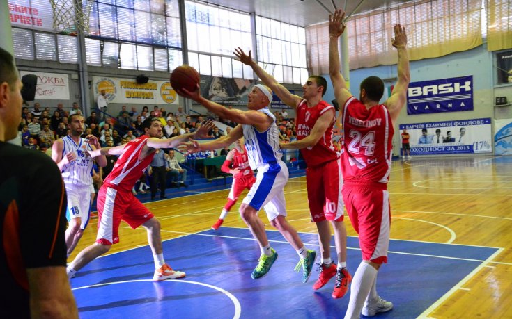 Балкан удари Рилецо в Самоков, дръпна в серията