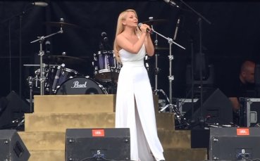 ДесиСлава изпя новия химн на Лудогорец