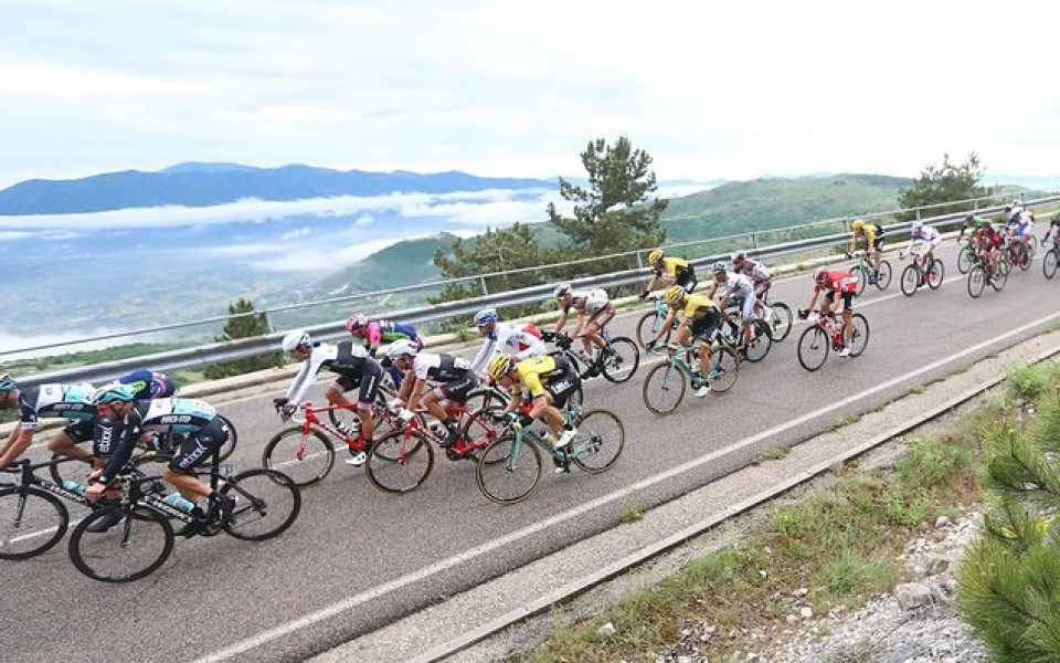 Елиа Вивиани спечели 17-ия етап на Джирото