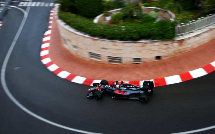 Ф1 с квалификационен залп преди уличните сражения в Монако