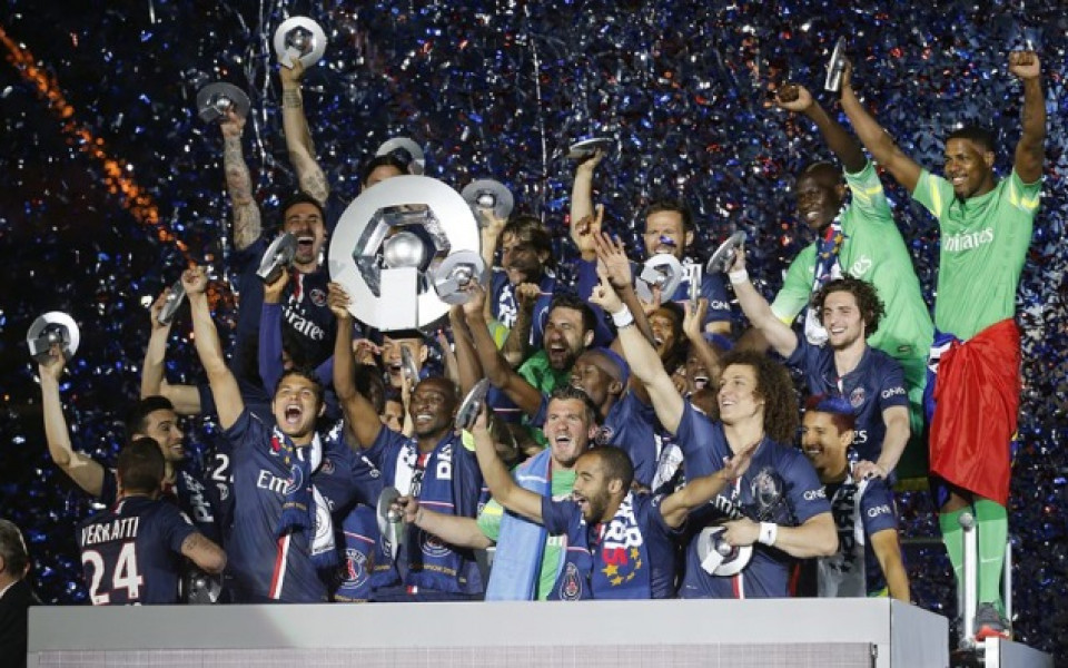 футболистите на ПСЖ триумфират с титлата във Франция