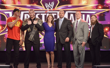 Спечели с българин поясите от WWE