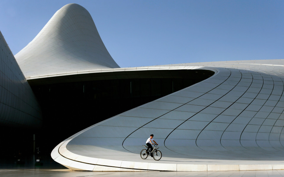 В Баку се радват на интересни архитектурни творения за Европейските игри./ Снимки: Gulliver/GettyImages
