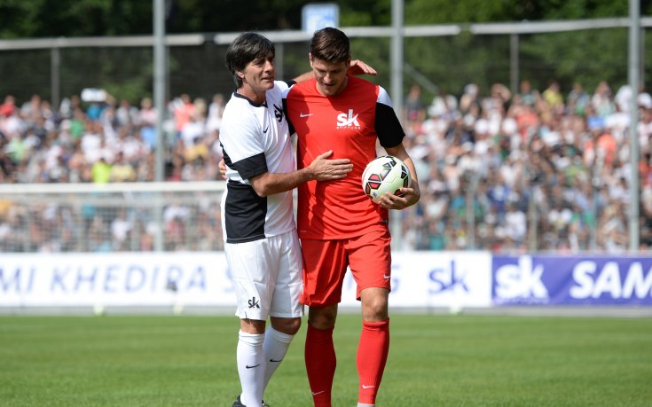 СНИМКИ: Йоги Льов бележи в благотворителен мач на Кедира