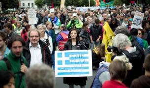 Хиляди на протест из Европа, подкрепят Гърция (видеа)