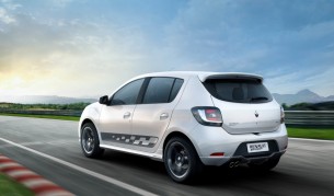 „Рено“ показа „Сандеро“ със 145 к.с. и „Дъстър“ пикап