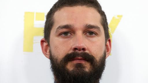 Арестуваха Шая Лабъф за нанасяне на телесна повреда