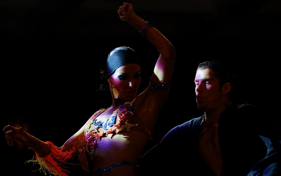 Над 250 двойки на международния турнир по спортни танци в Албена