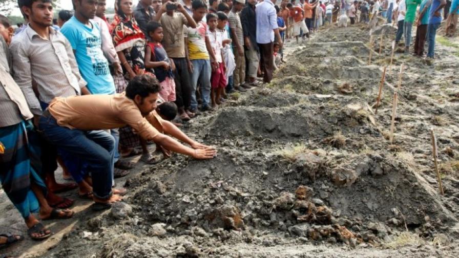 Над 23 души загинаха от стъпкване във фабрика в Бангладеш