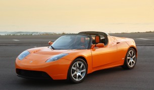 Ъпгрейд за още скорост и нов модел от „Тесла“