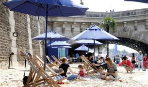 На плаж в... Париж (видео)