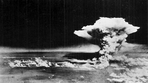  <p>Американци: Атомната бомба над Хирошима донесе мир</p> 