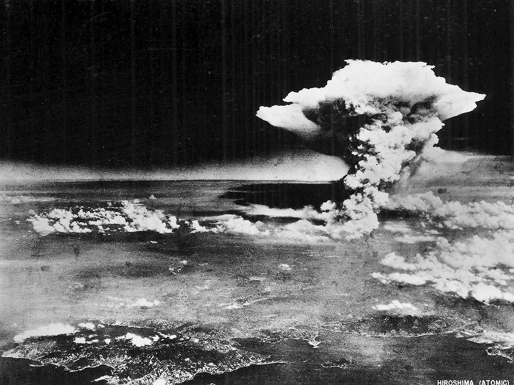 На 06 август 2015 г. Се навършват 70-години от атомната бомбардировка над Хирошима.