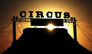 САЩ: Загинали и ранени след падането цирково шапито