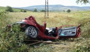 Двама младежи загинаха при катастрофа край Провадия