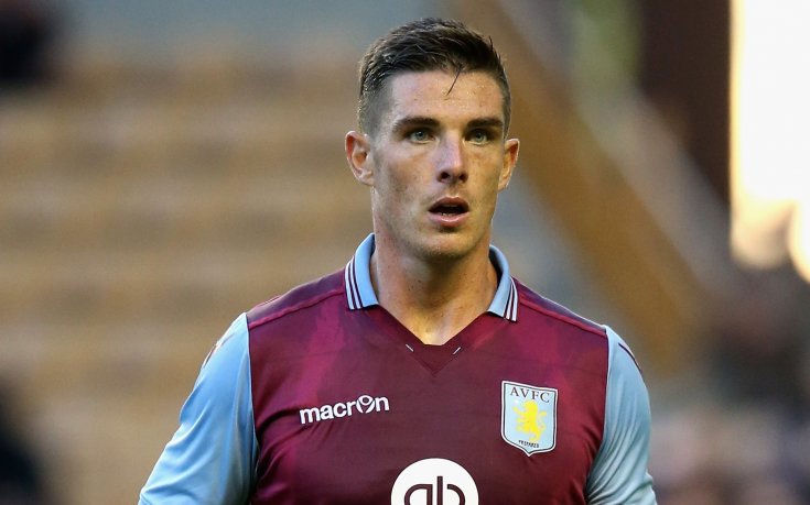 Вила преподписа с бранител, засили друг в Порто