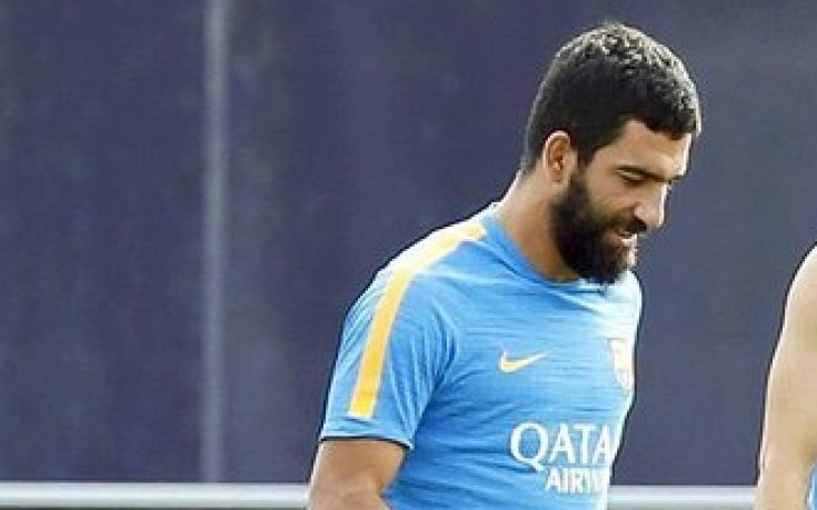 Луис Енрике няма търпение да види в игра Видал и Туран