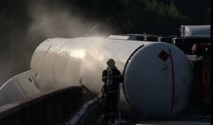 Кабината на цистерната от АМ "Хемус" е висяла на един болт