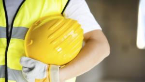 каска строител работник