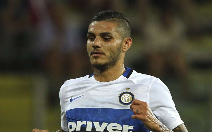 Икарди взе гаджето си за агент