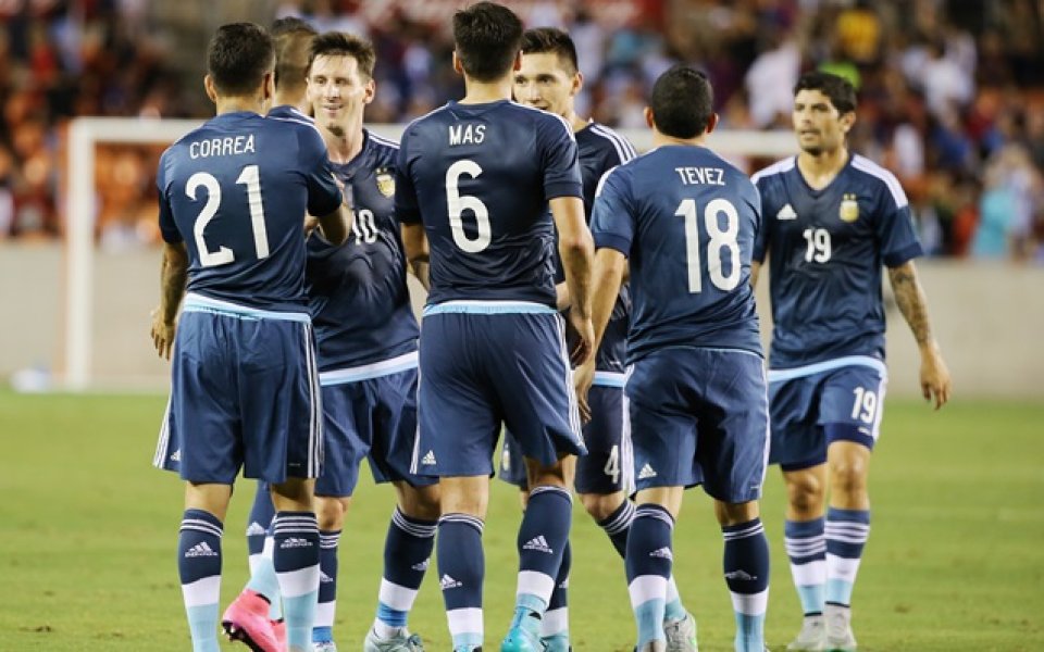 Аржентина разгроми Боливия със 7 гола