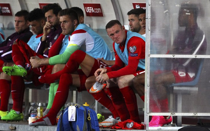 Рой Ходжсън защити смяната на Рууни