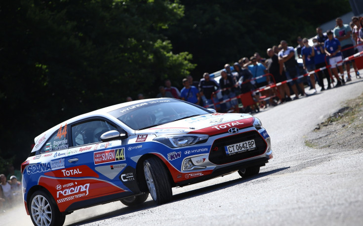 Екипажът Григор Григоров/Янаки Янакиев спечели трети кръг на Hyundai Racing Trophy