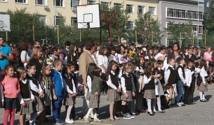 Родители подозират далавери при записването на първолаци