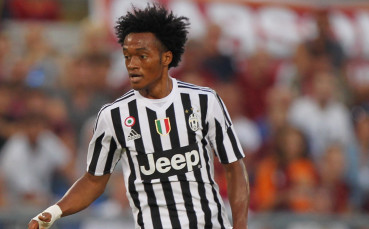 Ювентус и Челси преговарят за Куадрадо