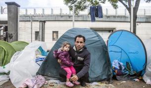 Във Франция издадоха пътеводител за бежанци