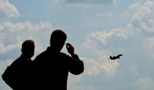 „За” и „Против” чужди самолети да ни охраняват