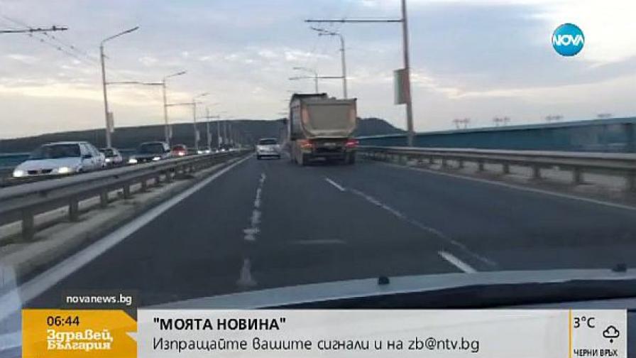 Камион кара с над 100 км/ч по Аспаруховия мост във Варна